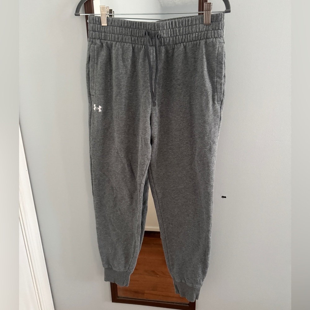 Under Armour Sweat pants Women Medium